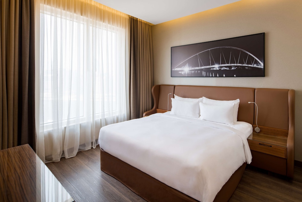 Radisson Blu Dubai Canal View 14/75