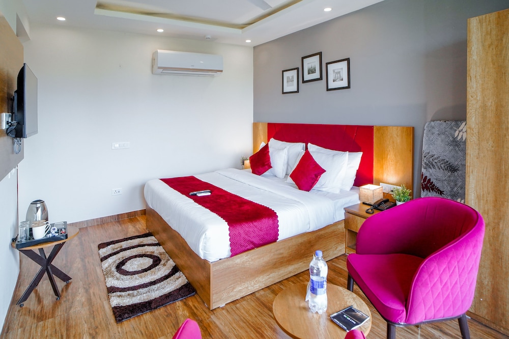 Saltstayz Hotel Huda City Center 10/49
