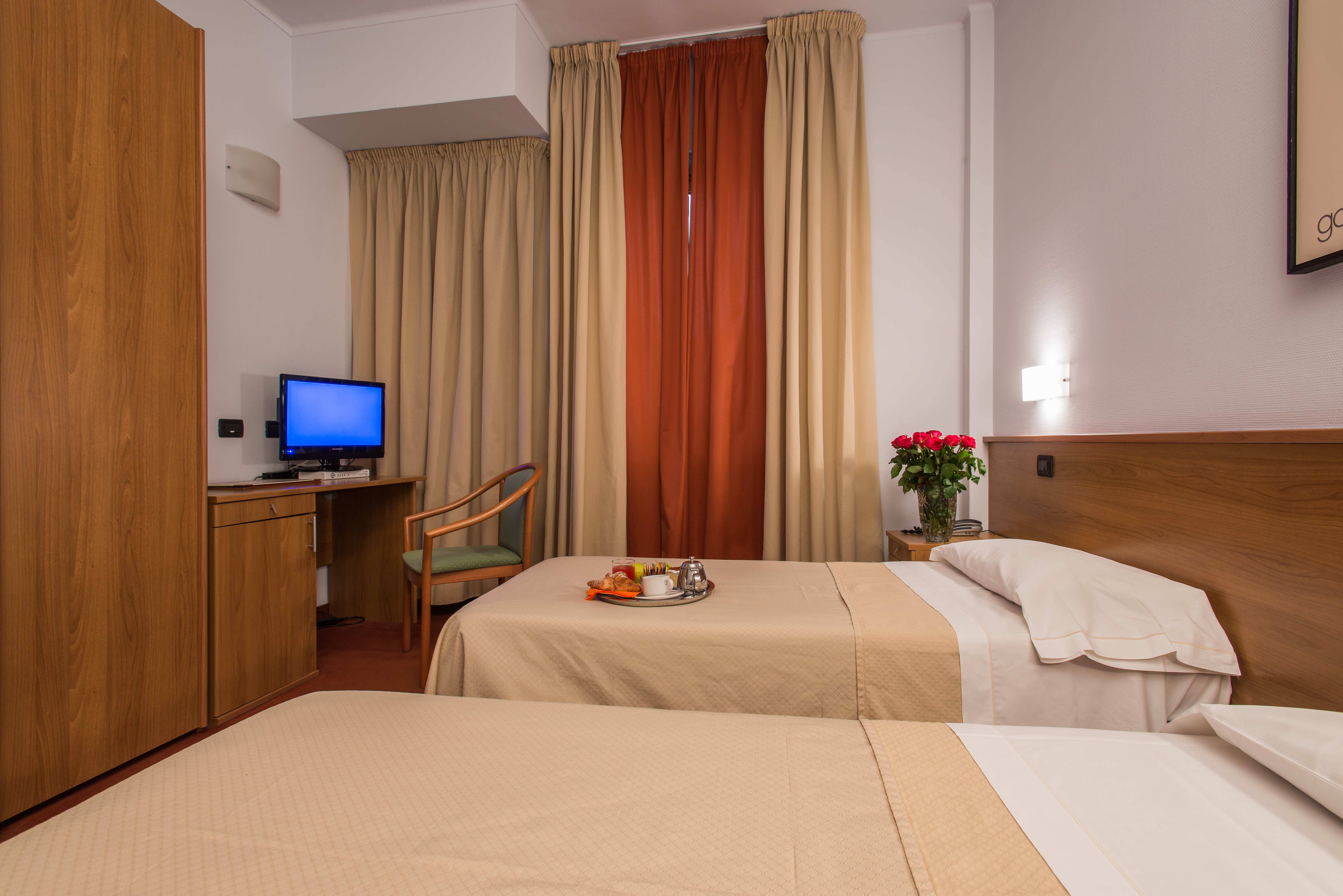 غرفة قياسية بسريرين منفصلين، Hotel Lux 2/6