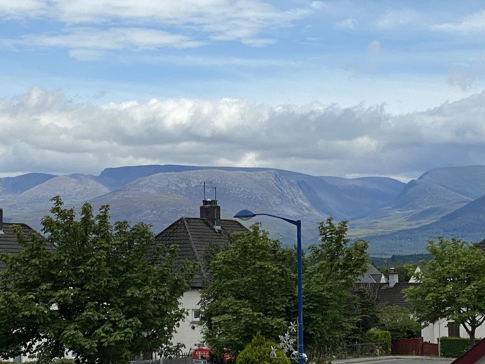 Cairngorm Guest House 36/39
