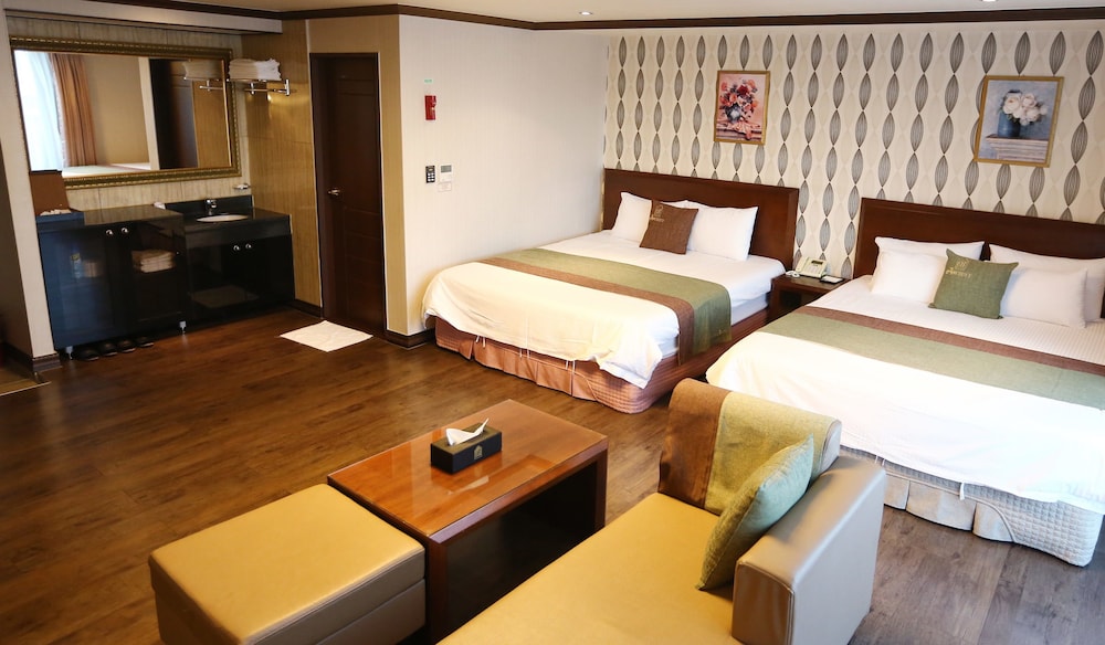 Tongyeong Anchovy Tourist Hotel 11/36