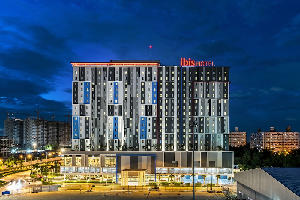 Ibis Bangkok Impact 4/75