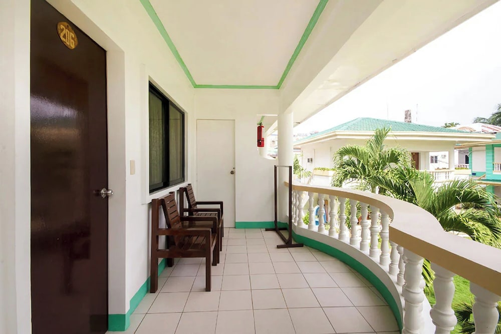 BANS BEACH RESORT 3/40