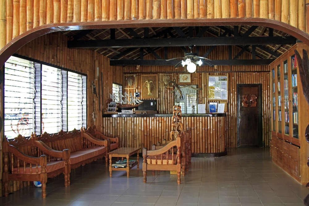 Whispering Palms Island Resort 24/40
