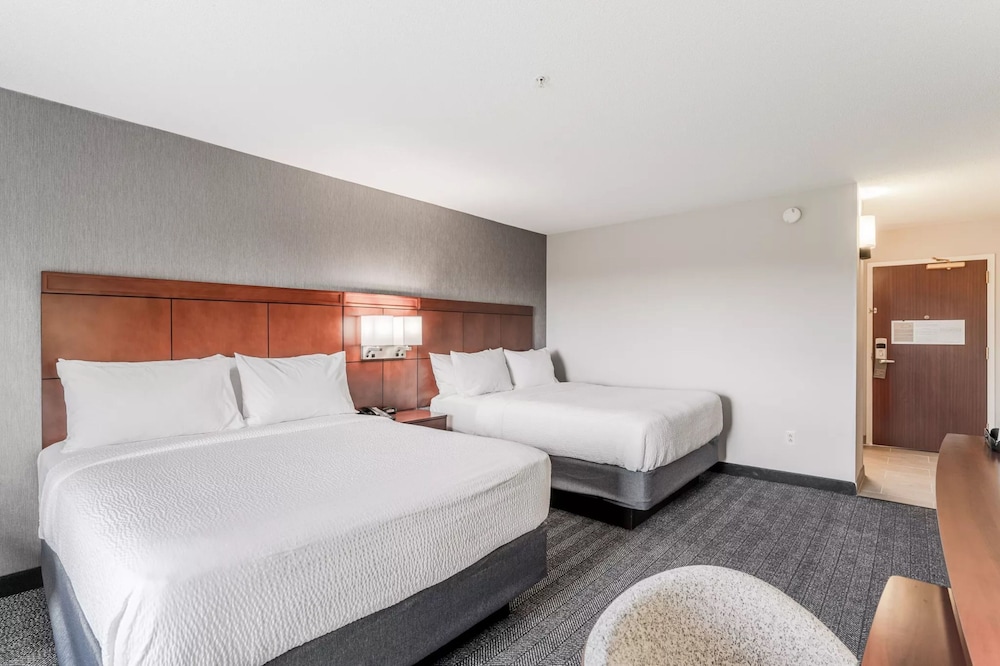 Courtyard By Marriott Burlington Williston 18/65