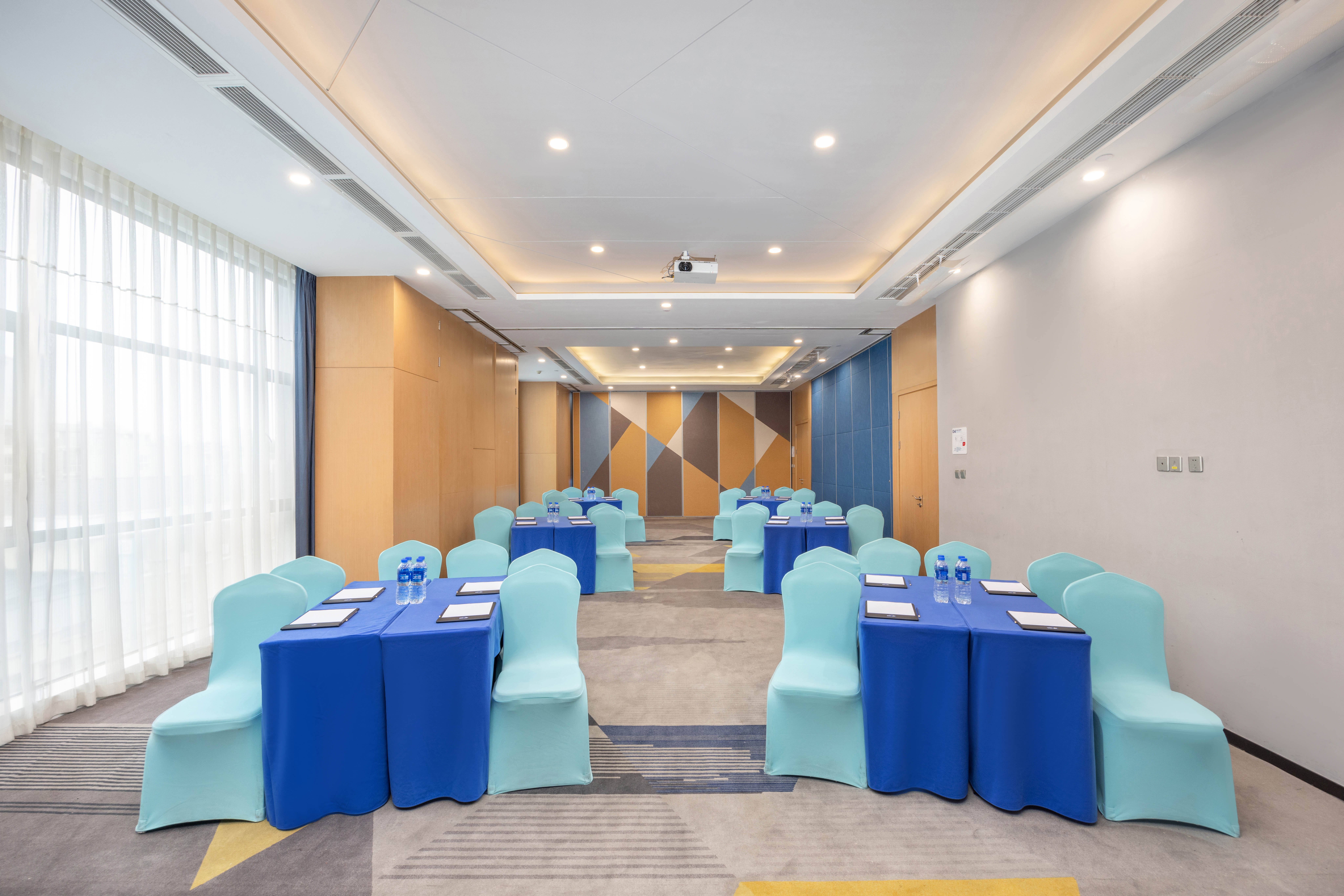 Holiday Inn Express Chengdu Xindu 43/50