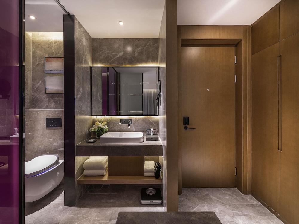 Mercure Kunshan MIXC Hi-tech 54/56