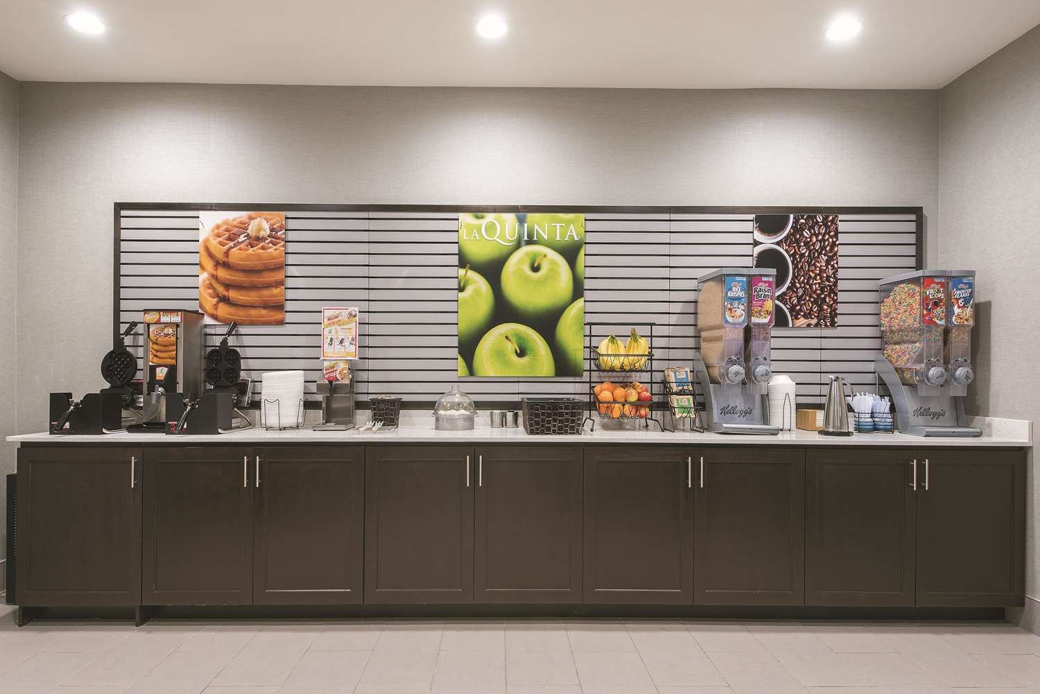 La Quinta Inn & Suites by Wyndham Fort Worth West - I-30 10/32