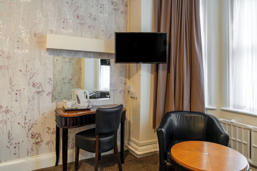 Heathlands Hotel Bournemouth 35/48