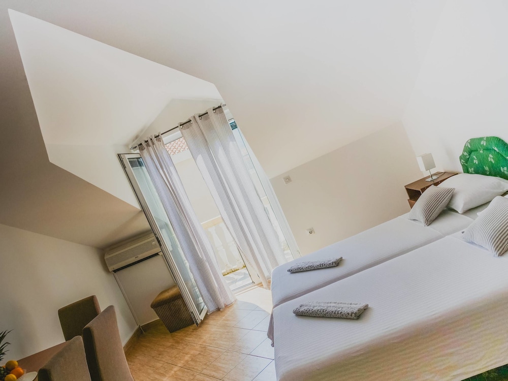 Apartments Venera 36/45