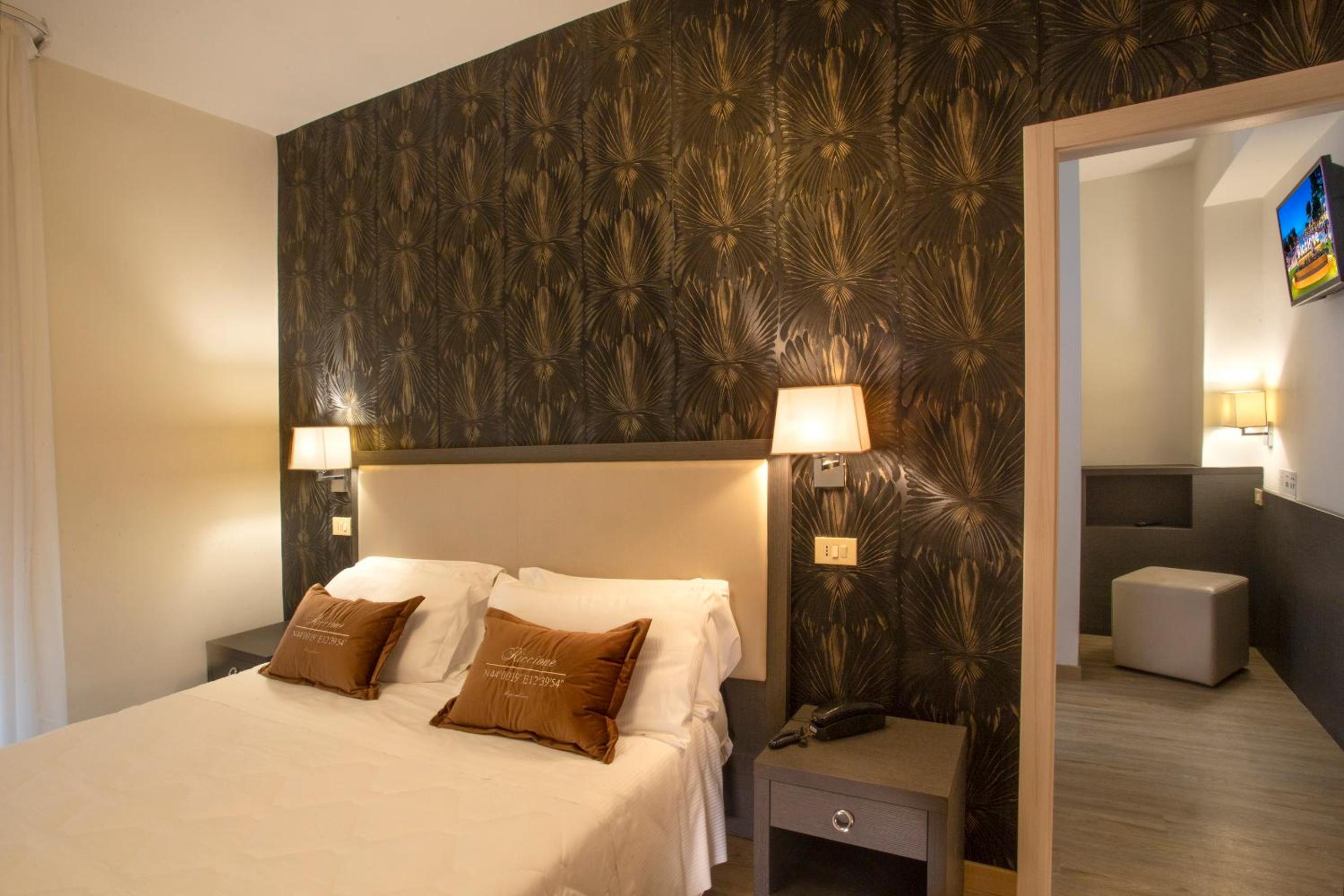 Hotel Ambassador 15/49