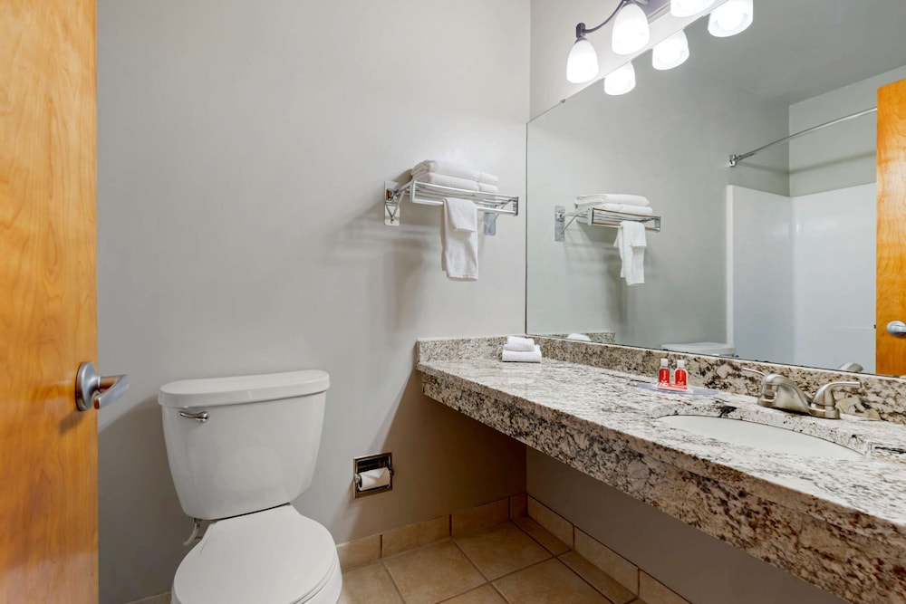 Econo Lodge Lakeview 44/44