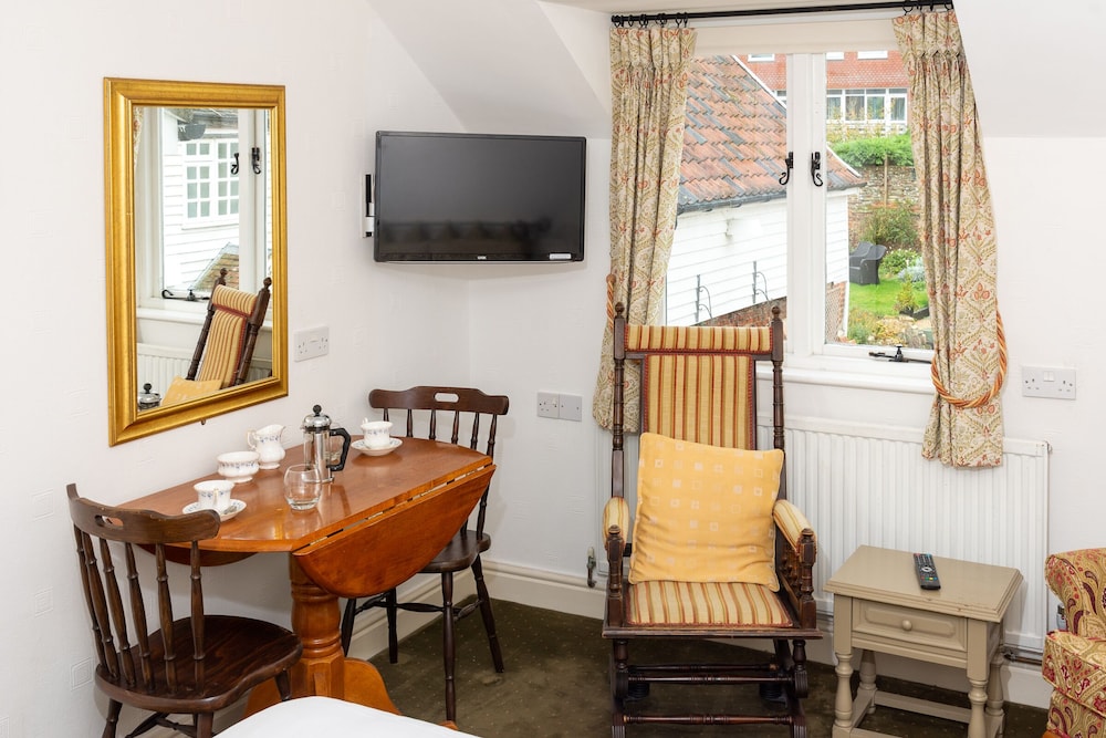 The Abbey Hotel 36/50