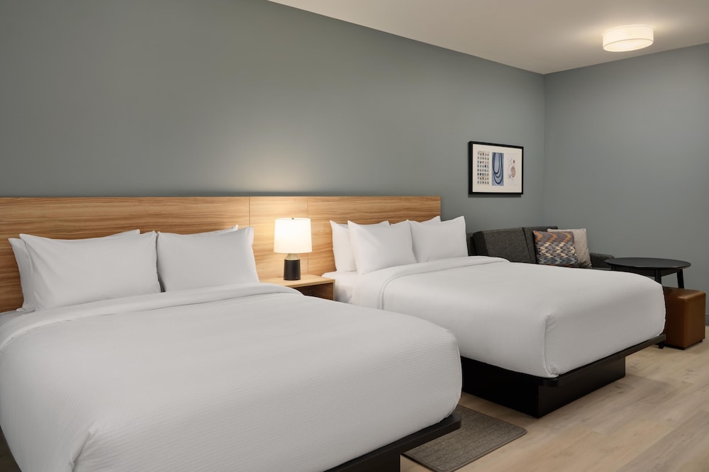 Hyatt Studios Huntsville 8/50