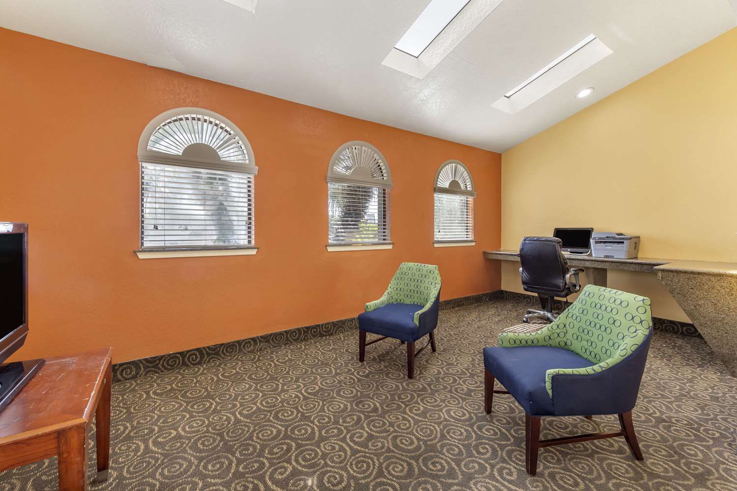 Econo Lodge Near Lackland Air Force Base-SeaWorld 27/39