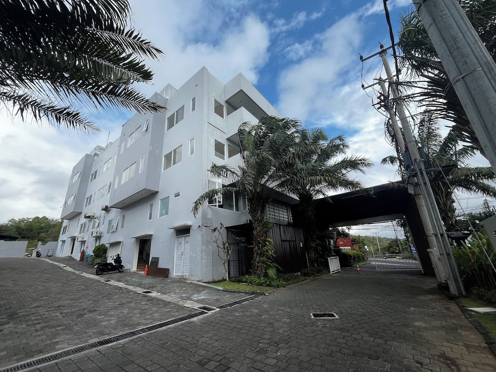 Nivasa Hotel 33/38
