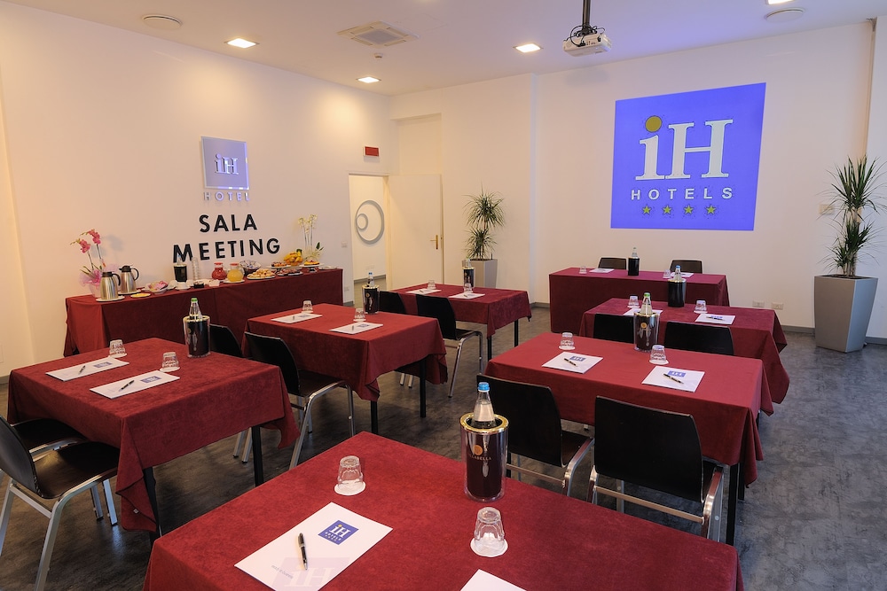 iH Hotels Milano Lorenteggio 48/61