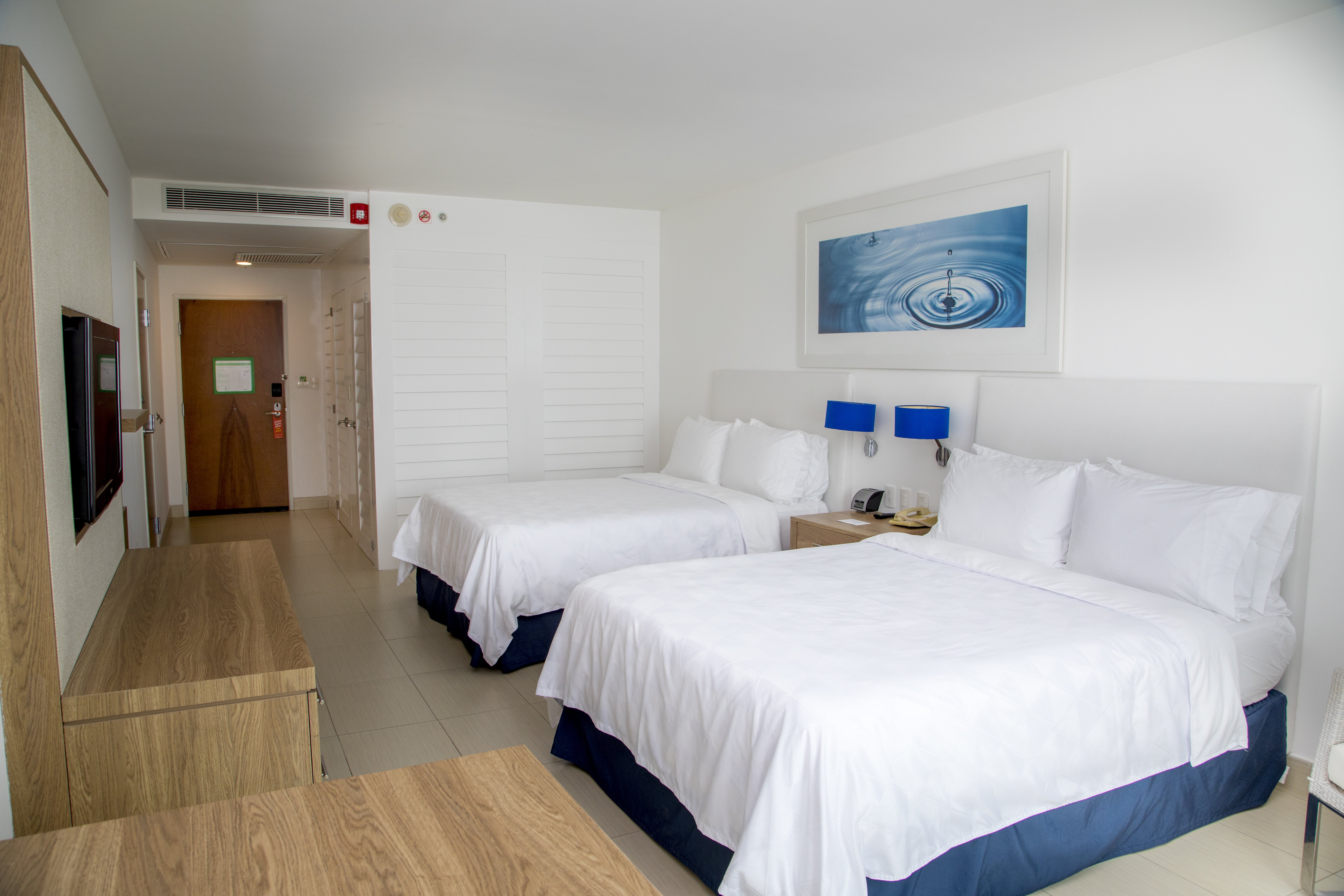 Holiday Inn Acapulco La Isla 12/50