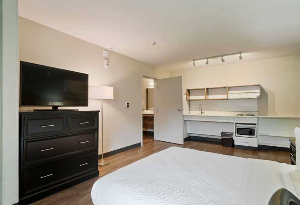 Extended Stay America Suites San Francisco San Mateo SFO 19/55