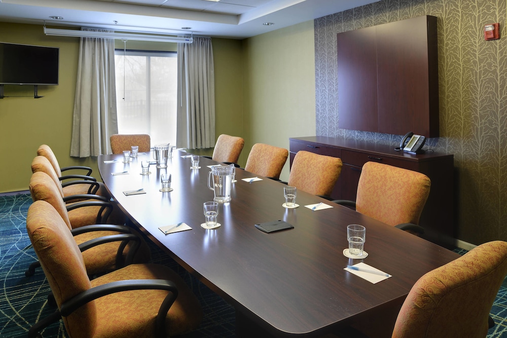 SpringHill Suites by Marriott Terre Haute 21/23