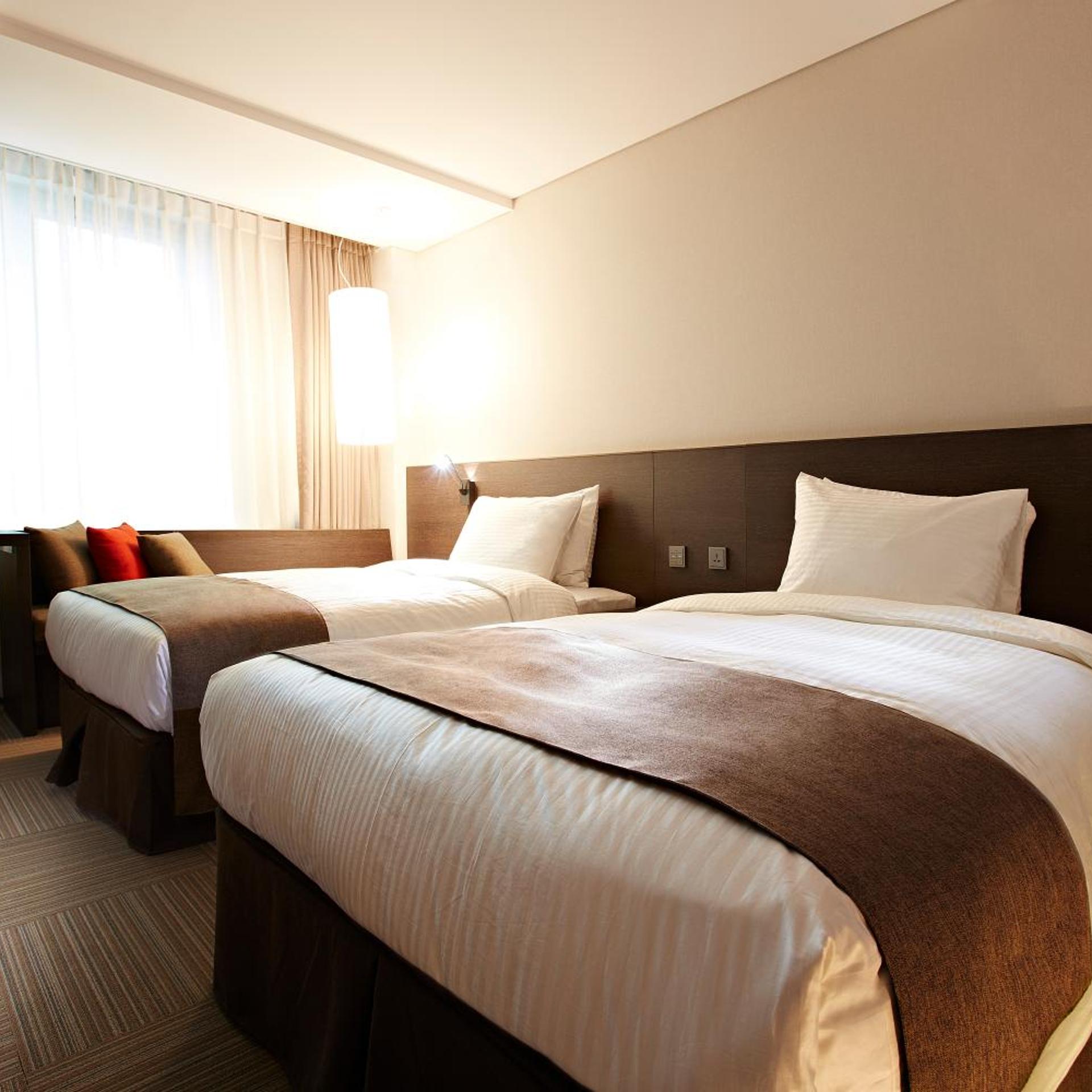 SUPERIOR, TWIN BEDS