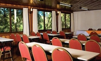 TIMBO PARK HOTEL 49/58
