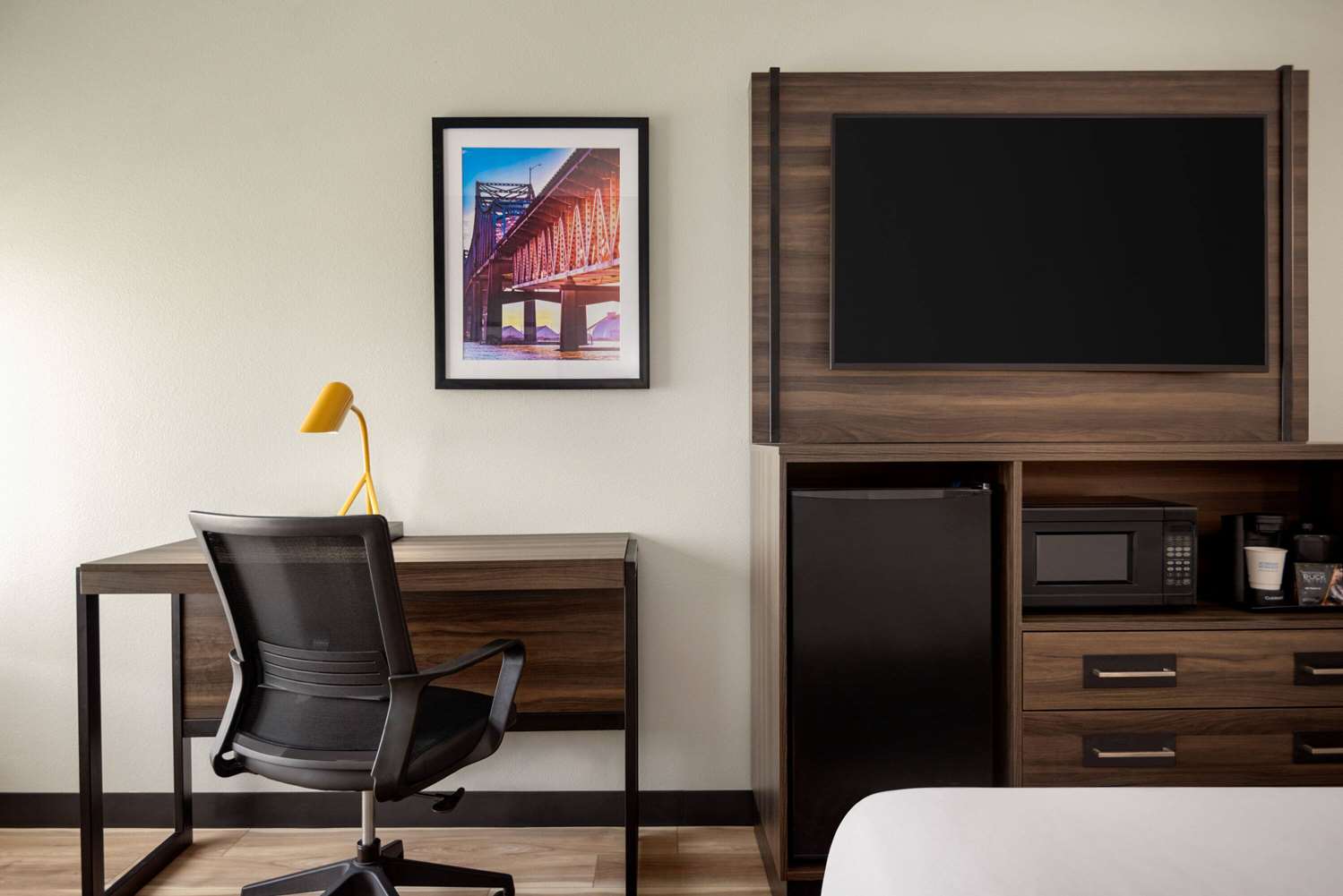 La Quinta Inn & Suites by Wyndham Gonzales LA 40/48