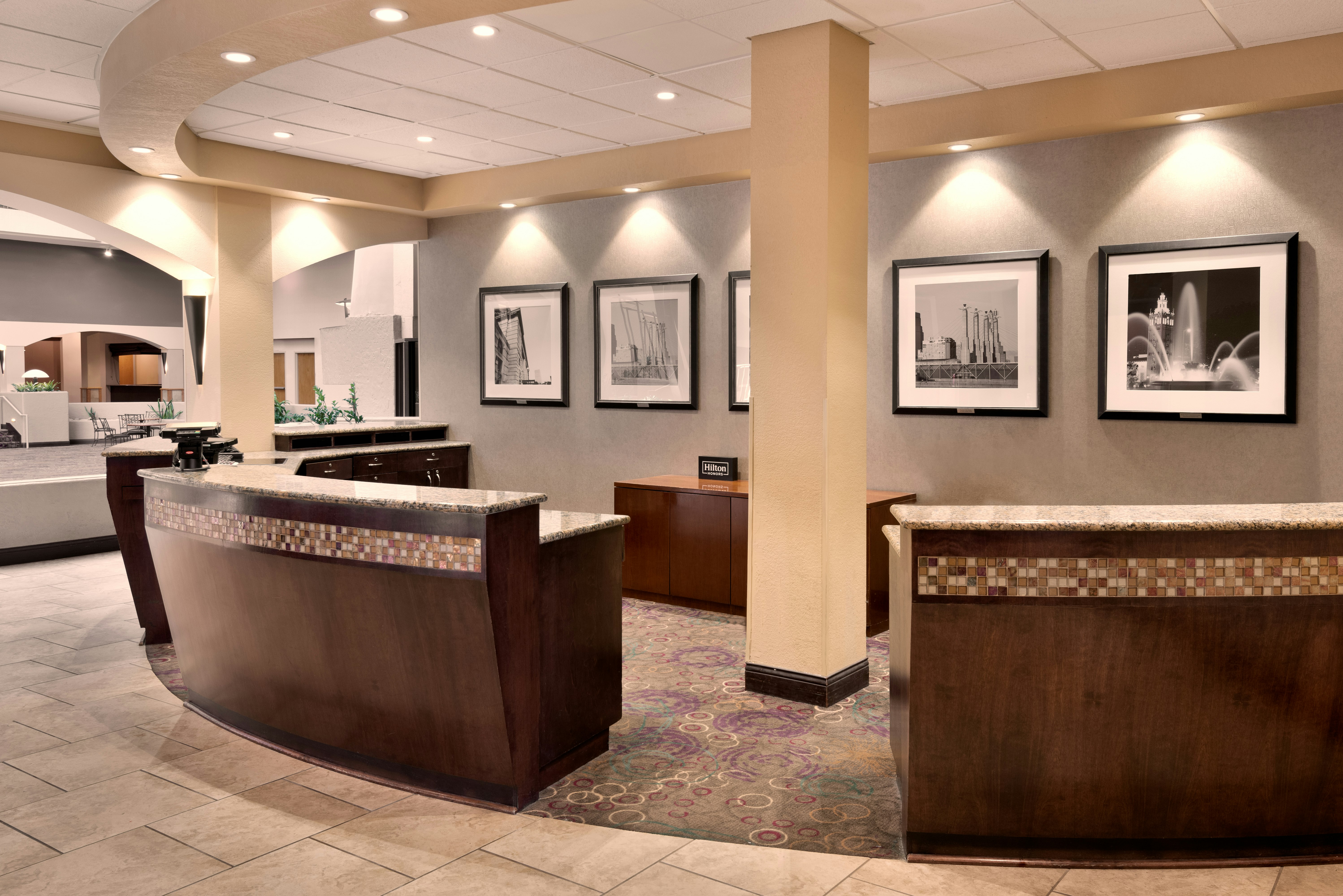 Embassy Suites by Hilton Kansas City International Airport 7/69