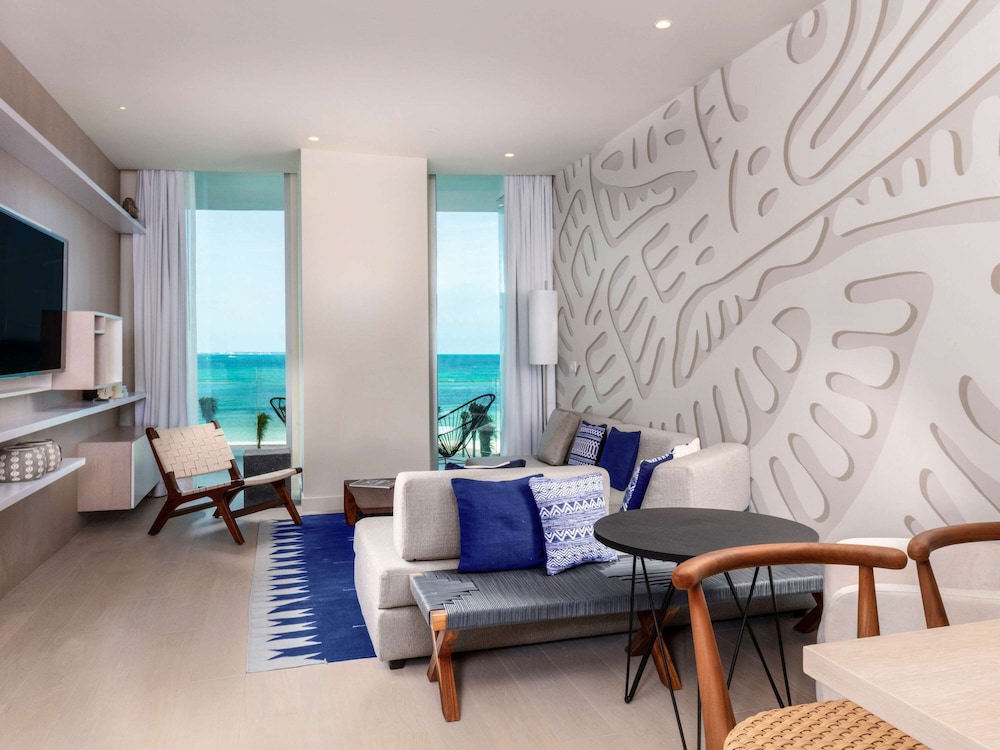 SLS Cancun 46/72