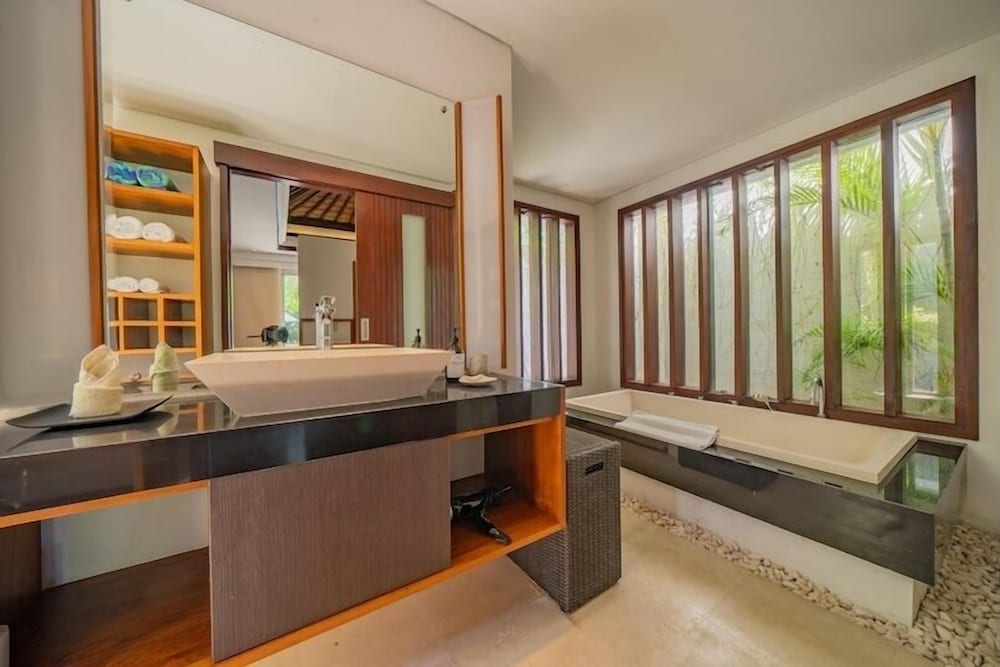 Kedonganan Beach Villas 50/50