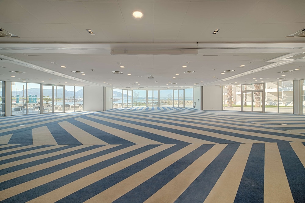 Hotel Nhow Marseille 42/50