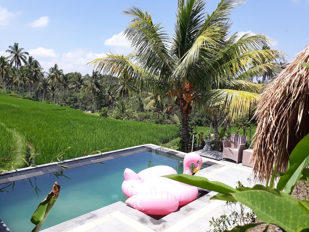 Dukuh Village Homestay & Villas 5/72