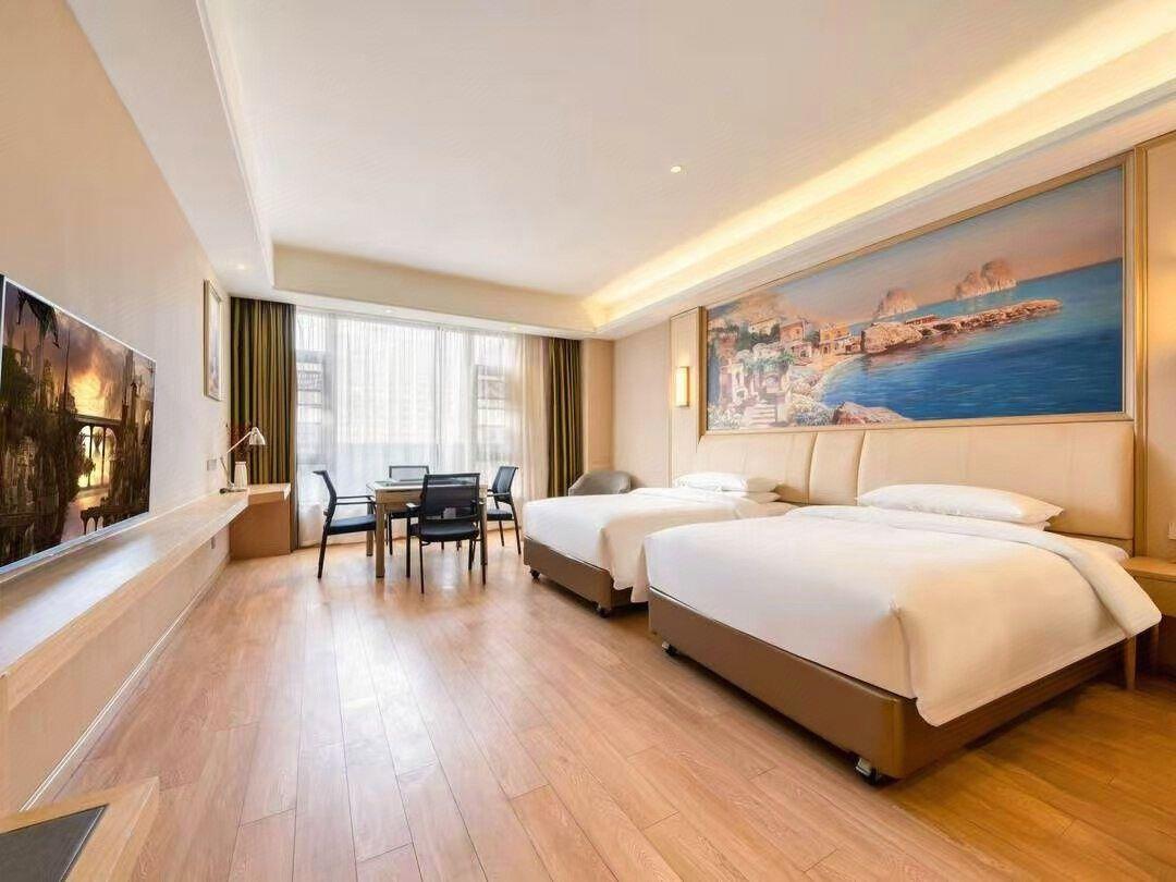 Vienna International Hotel ( Shanghai New International Expo Center Kangqiao Metro Station) 34/55
