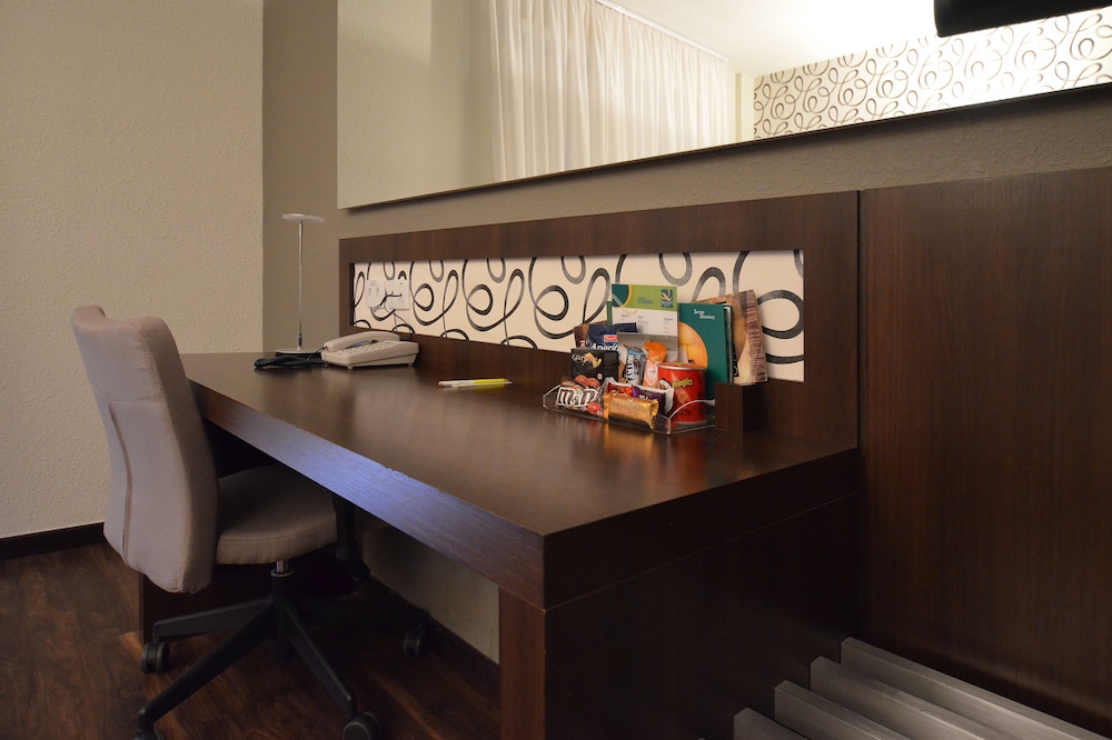 Quality Hotel Curitiba 36/40