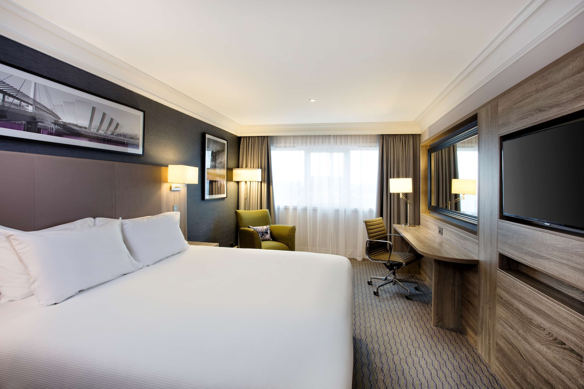 EXECUTIVE, KING BED, LOUNGE ACCESS