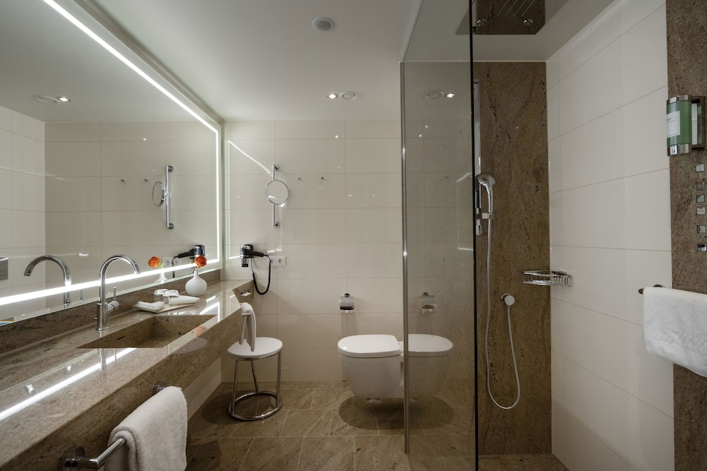 غرفة كومفورت بسرير مزدوج، Maritim Hotel Ingolstadt 4/4
