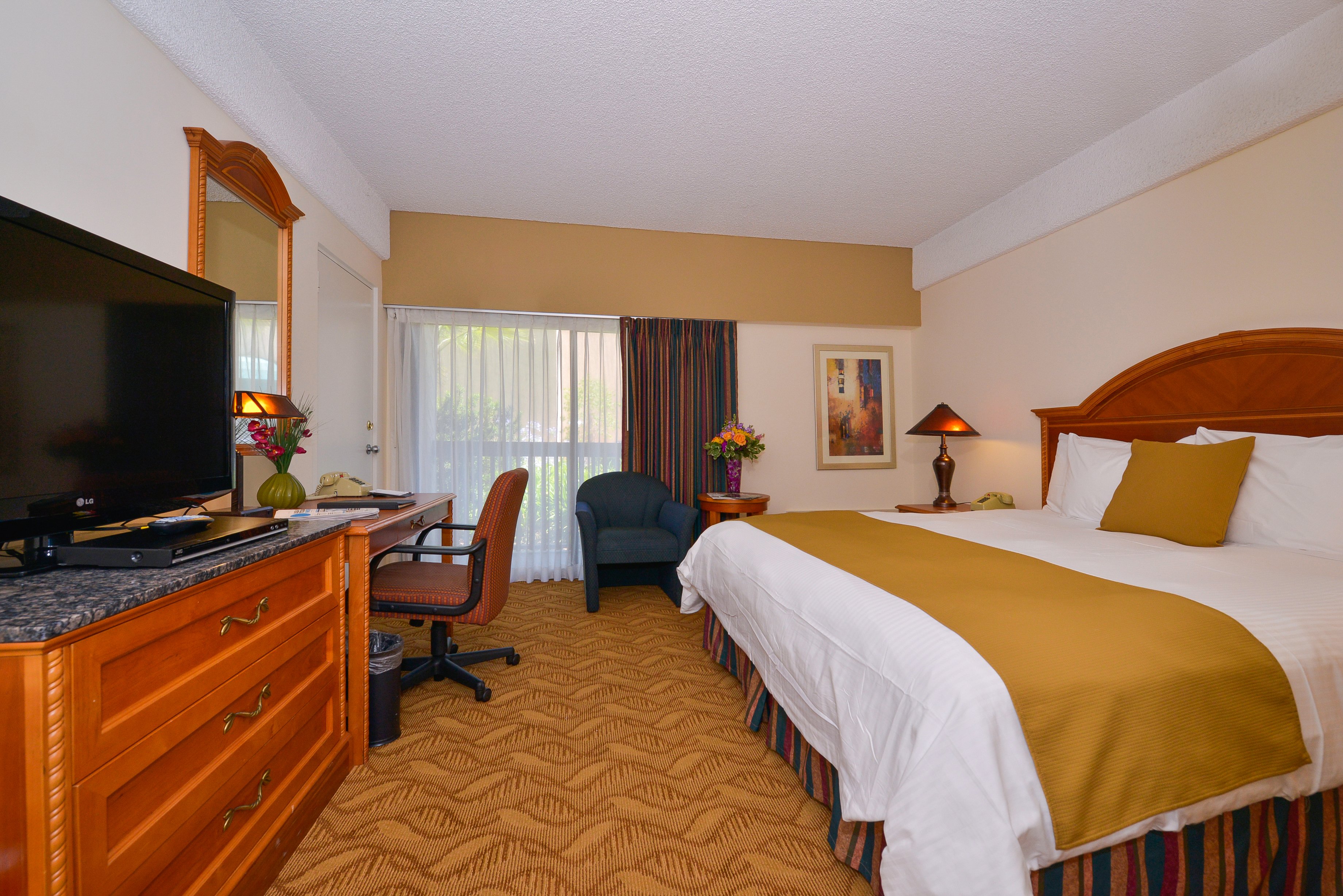 Best Western Plus Thousand Oaks Inn 13/50