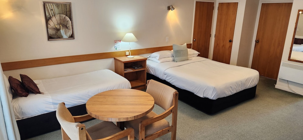 استوديو كبير بسرير كوين، Aalton Motel 2/8