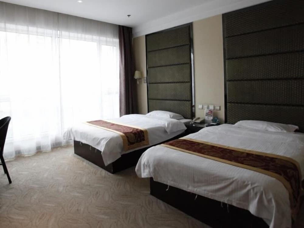 GreenTree Inn North WeiHai Station North International Bathing Beach Hotel 18/58