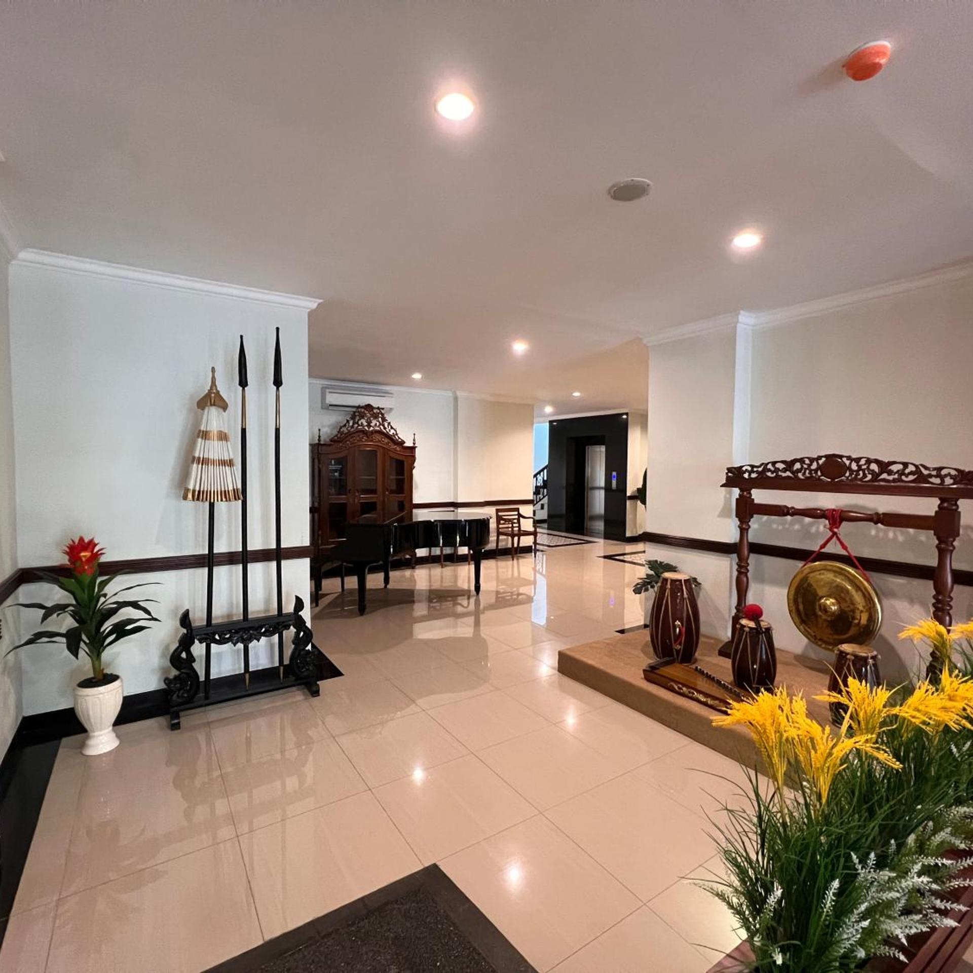 LE SEMAR HOTEL KARAWACI 10/23