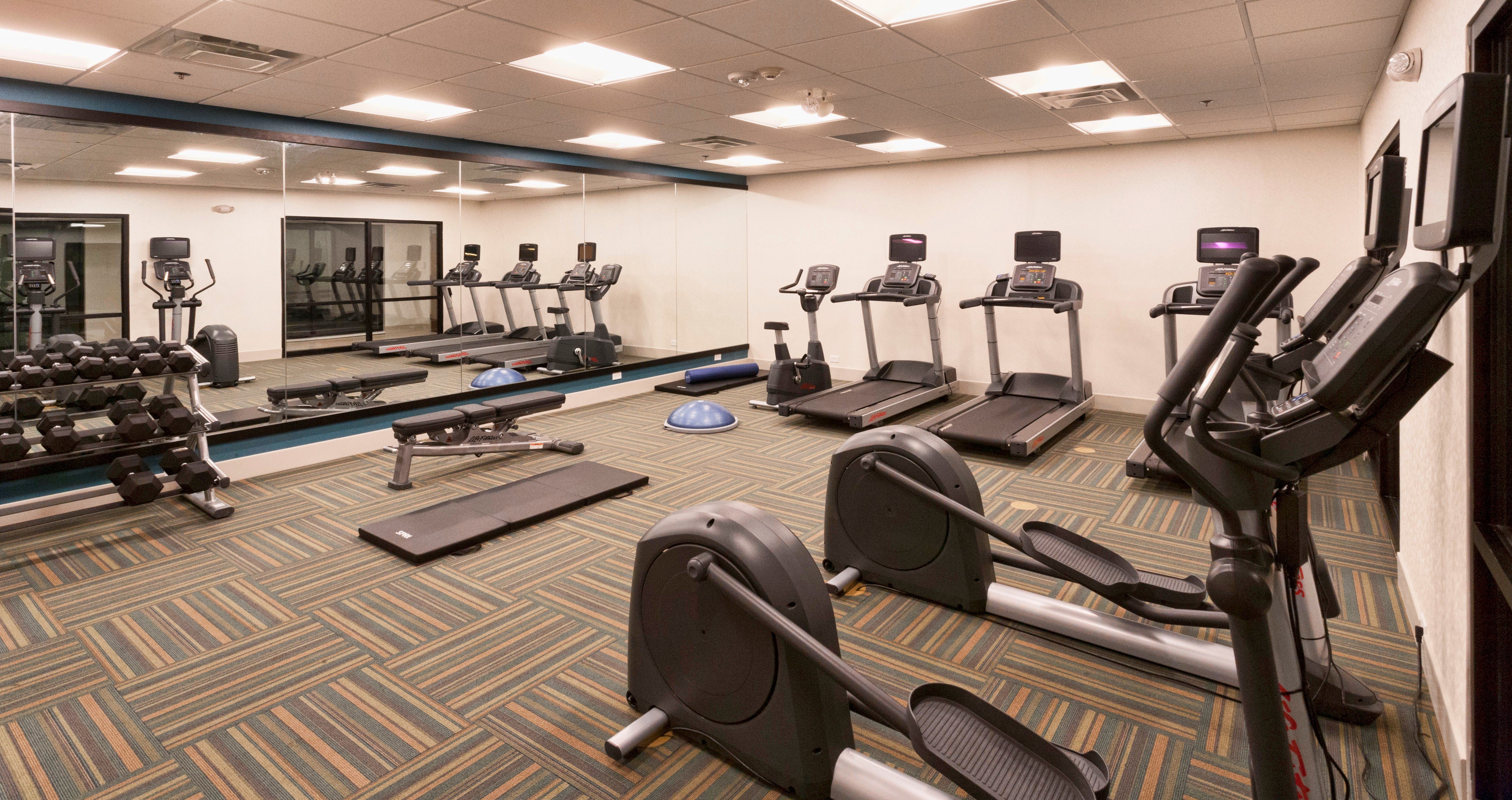 Holiday Inn Express Suites Dodge City 30/44