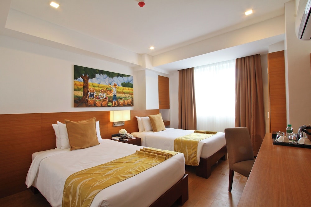 Harvest Hotel 18/68