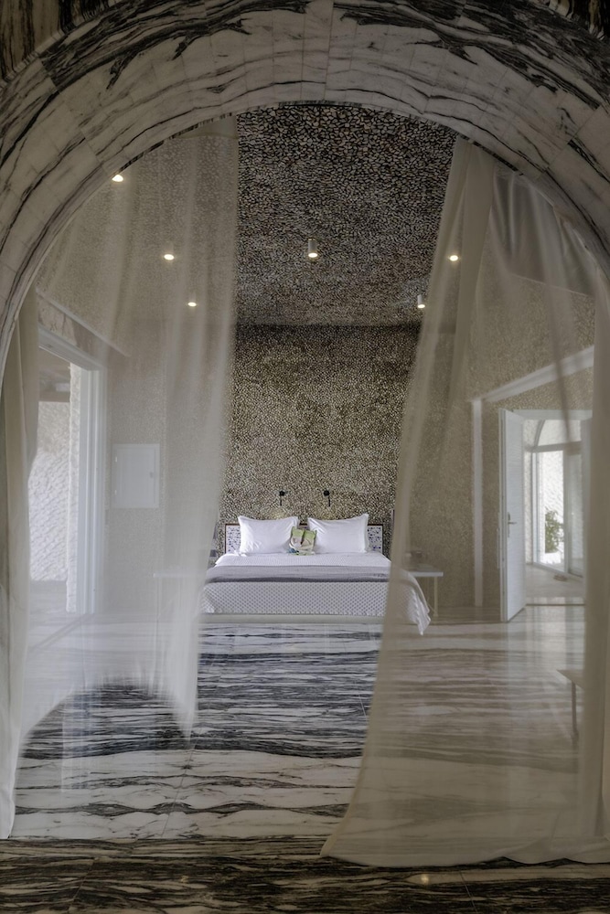 Agalia Luxury Suites 22/78