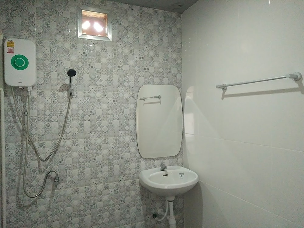 In Phuket House 50/50