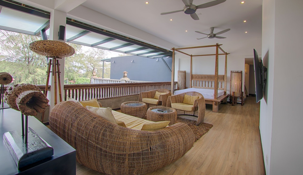 Lot 33 Boutique Hotel 28/50