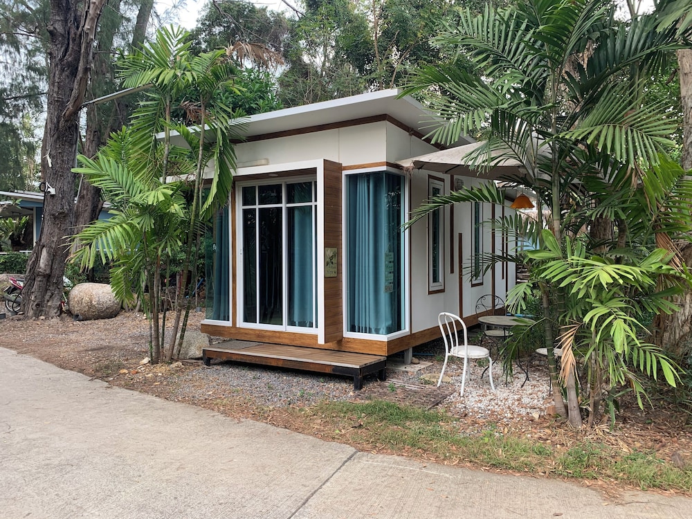 Villa Rayonghouse 4/66