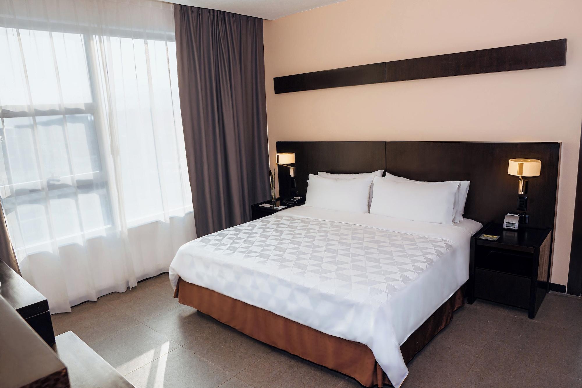 1 Bedroom, Club, Suite, Club Floor