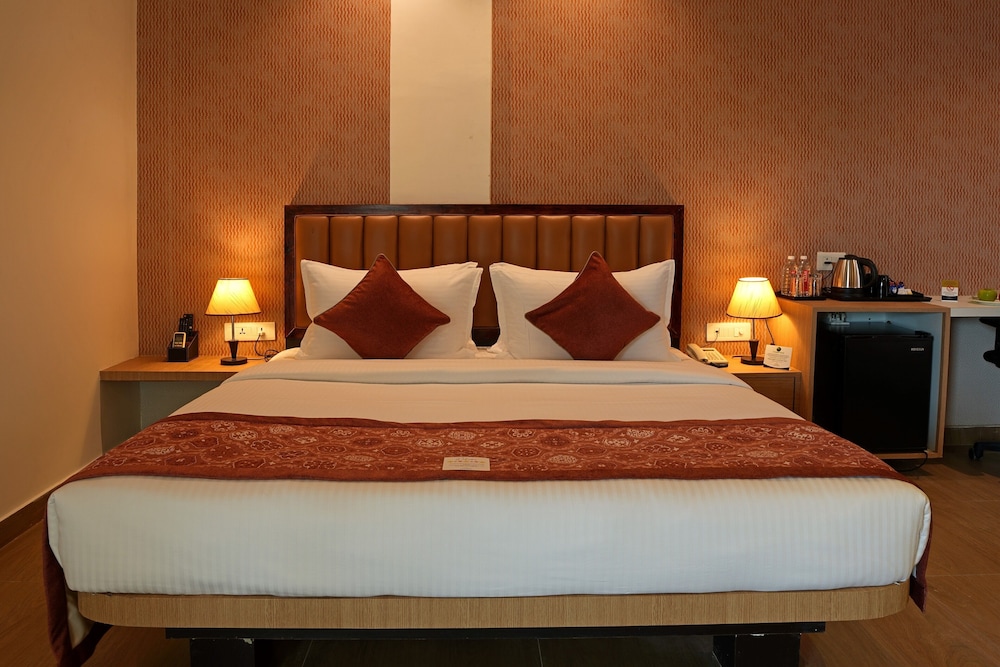 DELUXE, TWIN BEDS