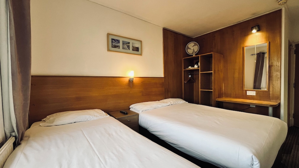 ROOM, TRIPLE