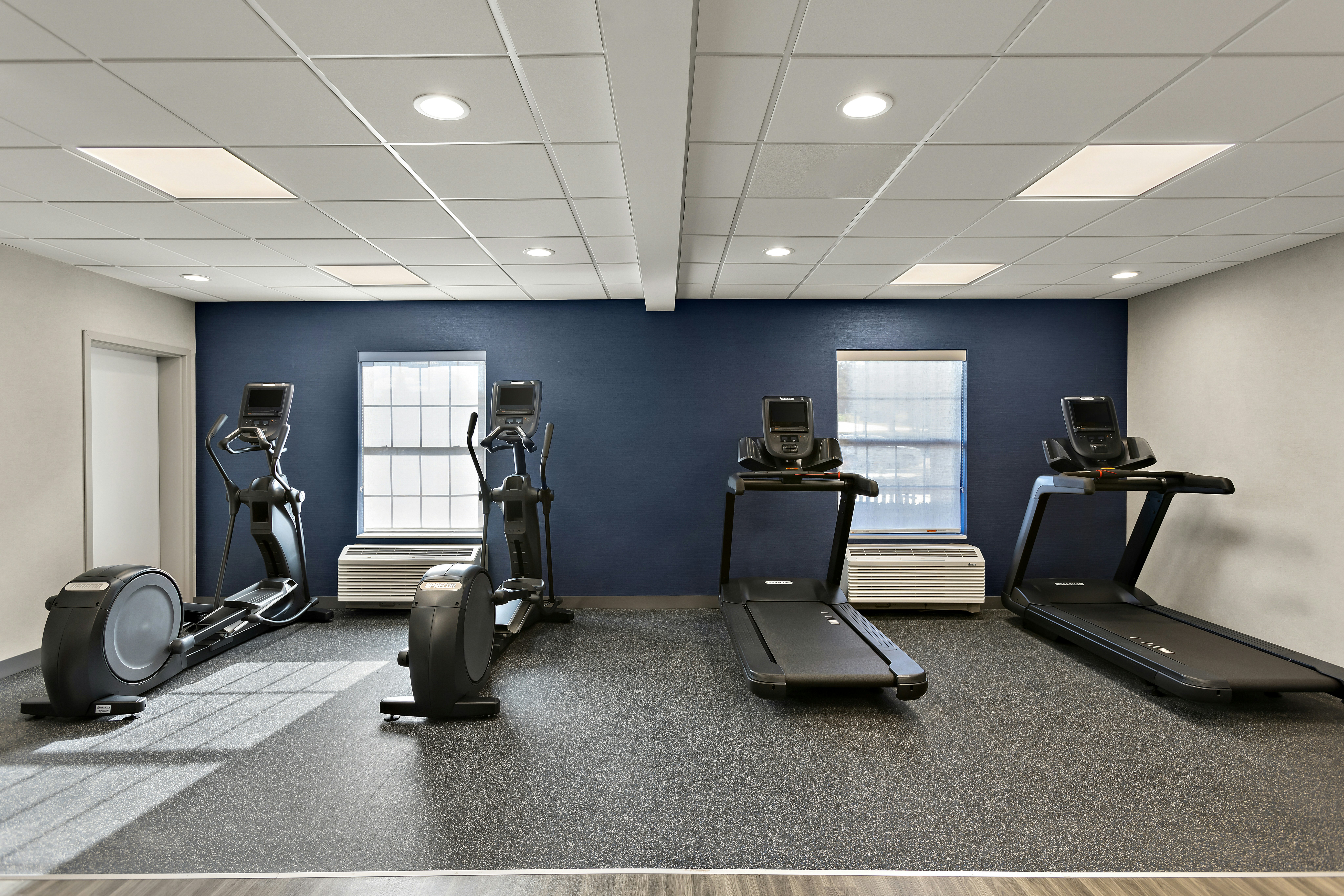 Hampton Inn & Suites by Hilton Petoskey 46/75